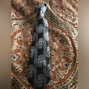 Karl Knox tie